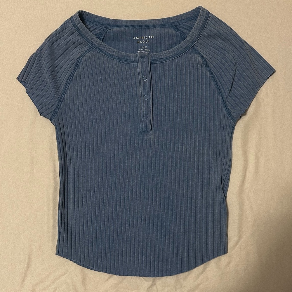 American Eagle Outfitters Women's Short Sleeve Blue Tee